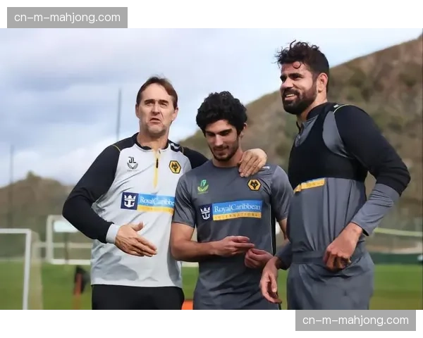 狼队控场时段耐心组织不冒进 洛佩特吉战术纪律性值得称道 狼队控场时段耐心组织不冒进 洛佩特吉战术纪律性值得称道